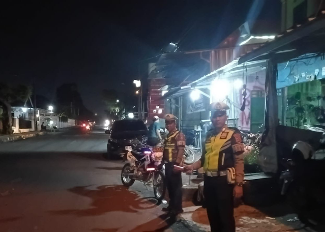 Satlantas Polres Metro Intensifkan Patroli Blue Light untuk Ciptakan Situasi Aman dan Kondusif